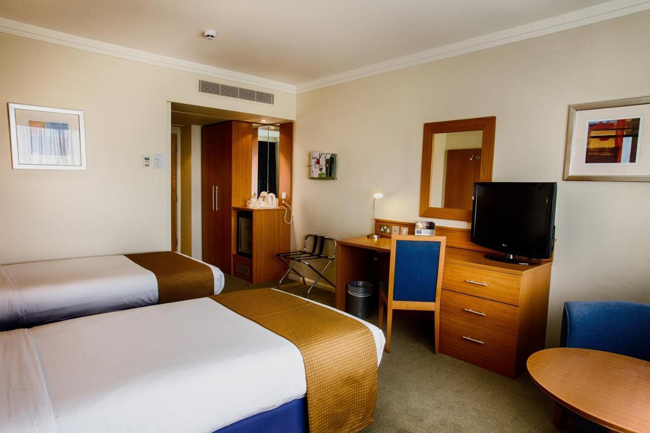 West Drayton  Holiday Inn London - Heathrow M4,Jct.4, An Ihg Hotel מראה חיצוני תמונה